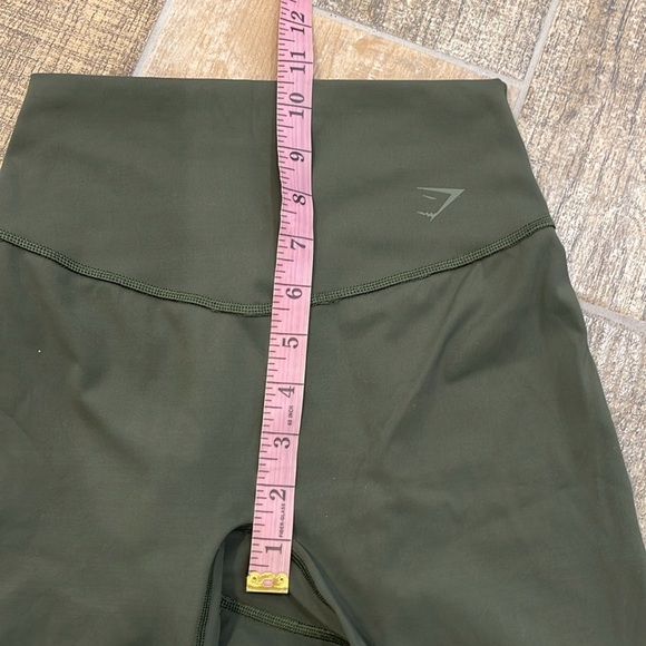 Gymshark Elevate Bicycle Shorts Bike Shorts High Rise Army Green Size Small S - Picture 6 of 7